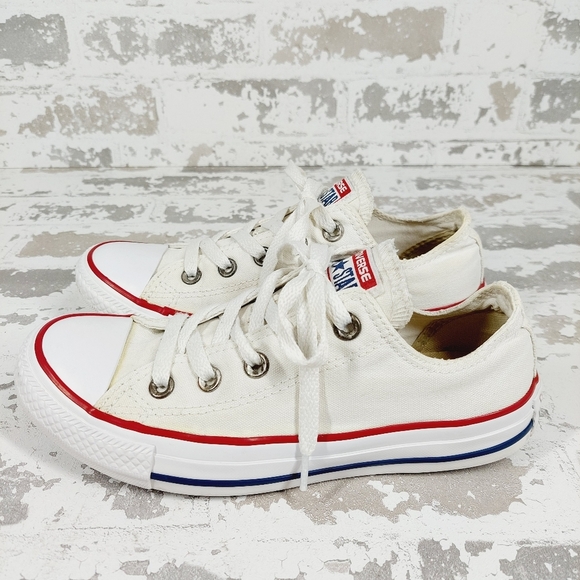 Converse Women's Chuck Taylor Shoreline Casual Sneakers from Finish Line I564 - Picture 1 of 7